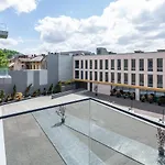 новобудова в центрі львова *